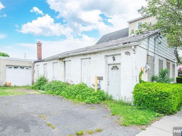 84 Locust Avenue, WALLINGTON, NJ 07057