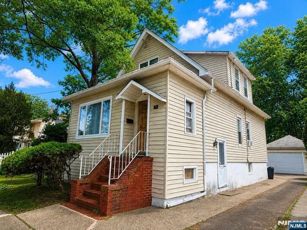 189 Martha Avenue, ELMWOOD PARK, NJ 07407