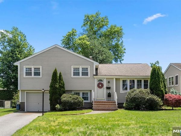 43 Woodvale Road, GLEN ROCK, NJ 07452