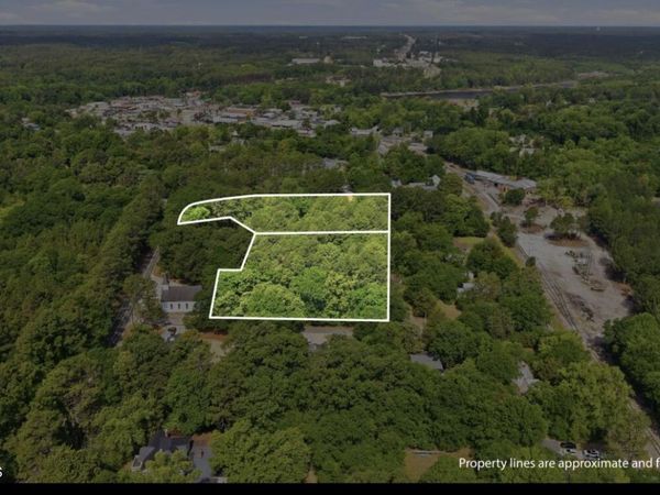 208 Blue Street, Aberdeen, NC 28315