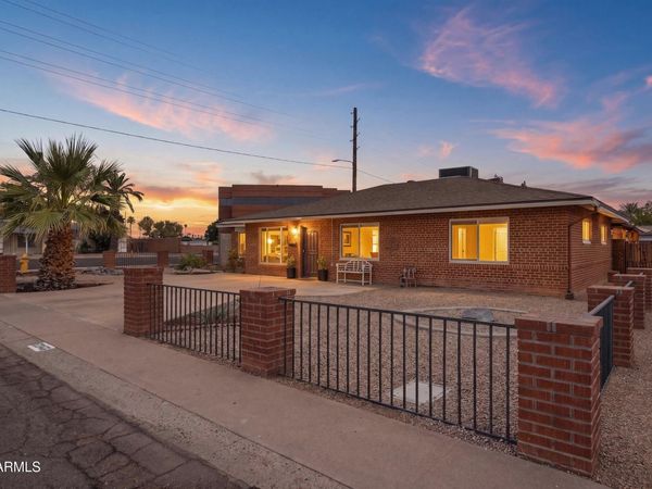 2345 E HEATHERBRAE Drive, Phoenix, AZ 85016