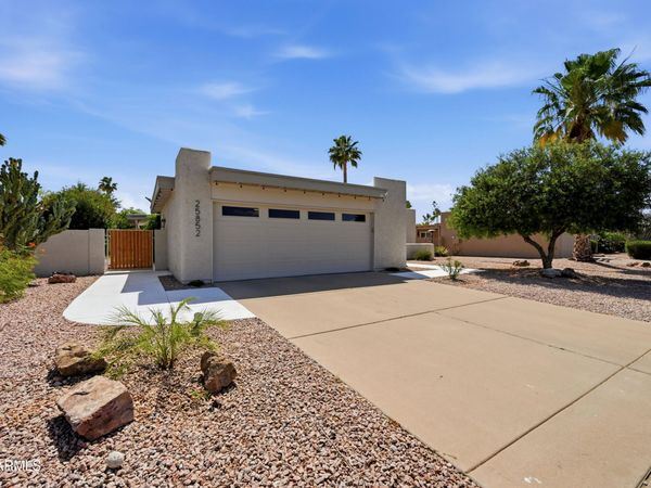 25852 S BEECH CREEK Drive, Sun Lakes, AZ 85248