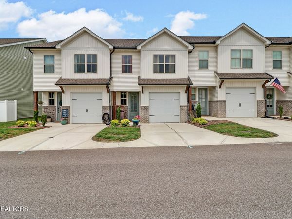 315 Harper Village Way, Lenoir City, TN 37771