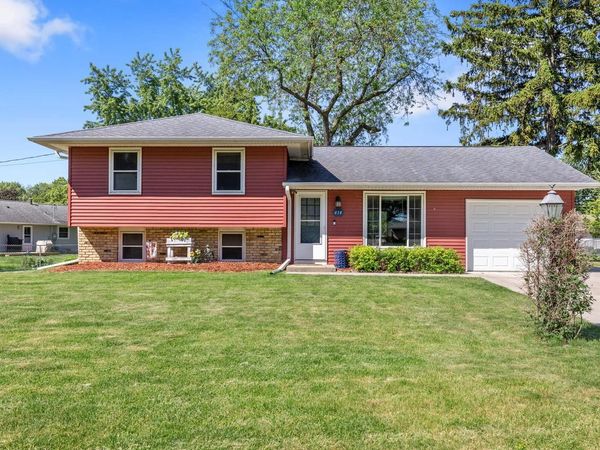 414 11th AVENUE S, Onalaska, WI 54650