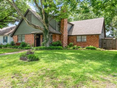 3536 Delford Circle, Dallas, TX 75228