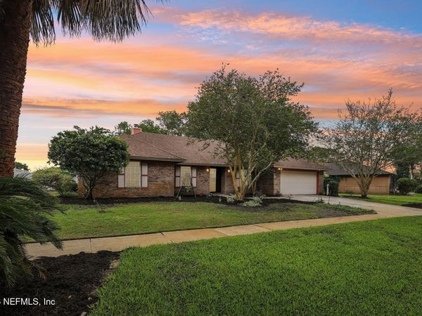 1761 BROKEN BOW Drive W, Jacksonville, FL 32225