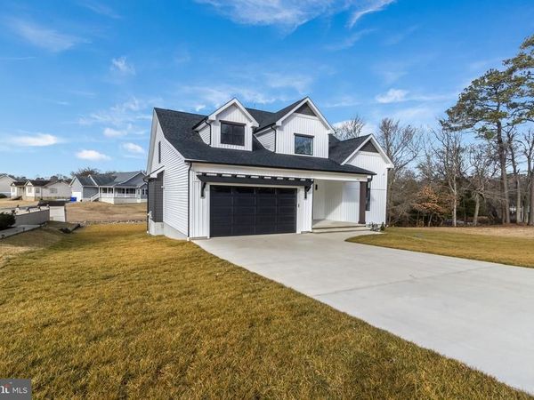 438 DELAWARE AVENUE , MILLSBORO, DE 19966