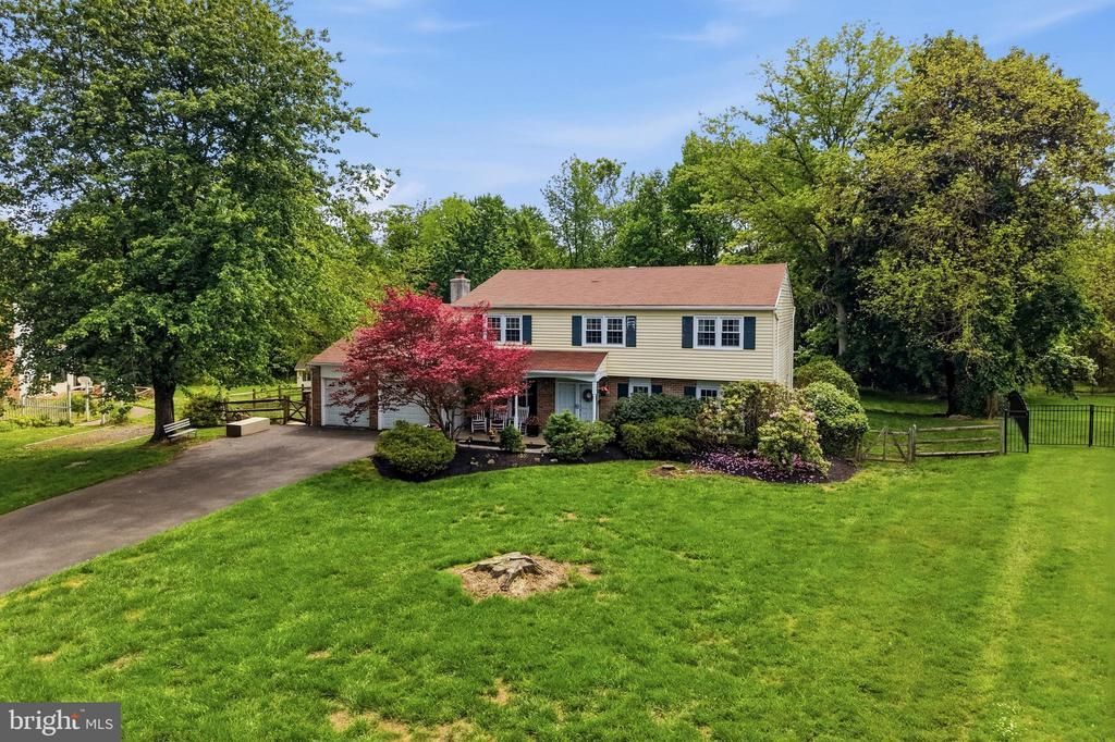 18 W ELIZABETH LANE, RICHBORO, PA 18954