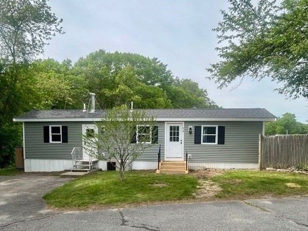 52 Sycamore Drive, Halifax, MA 02338