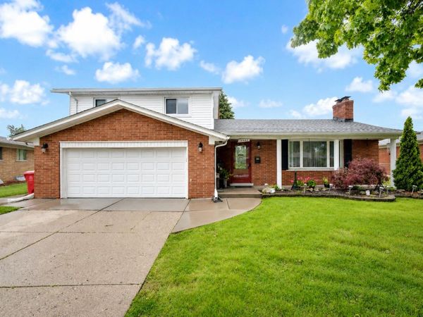 19402 Rockport Street, Roseville, MI 48066