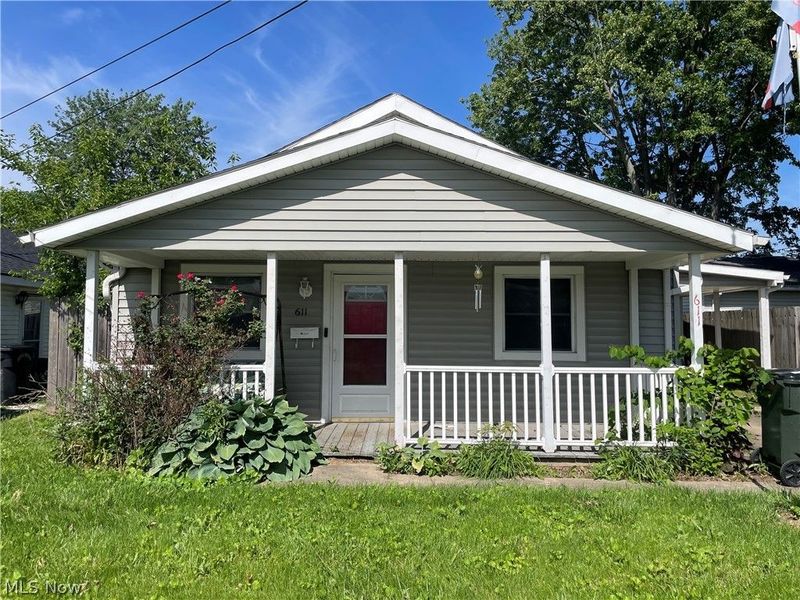 611 S Logan Street, Elyria, OH 44035 Photo 1