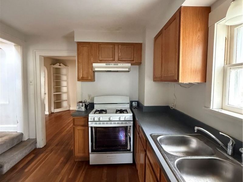3365 Silsby Road, Cleveland Heights, OH 44118 Photo 2