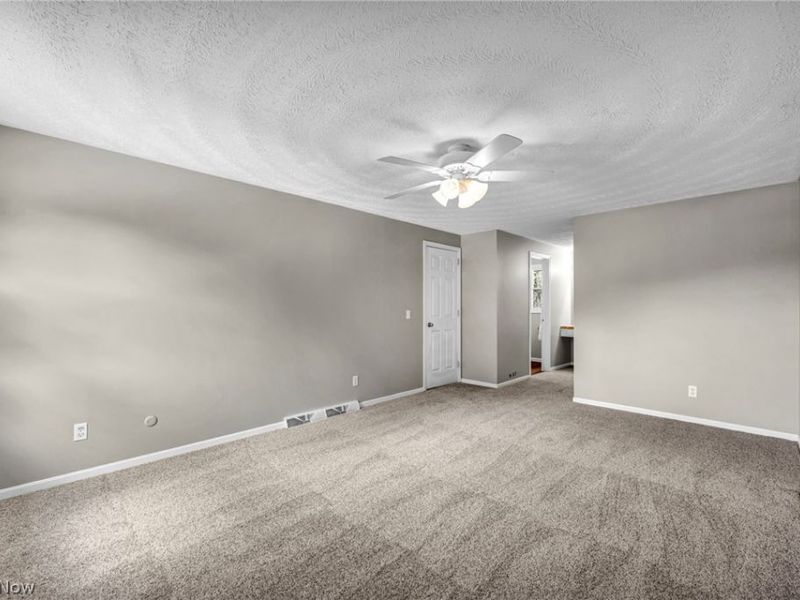 2635 Henrietta Drive, Green, OH 44685 Photo 32
