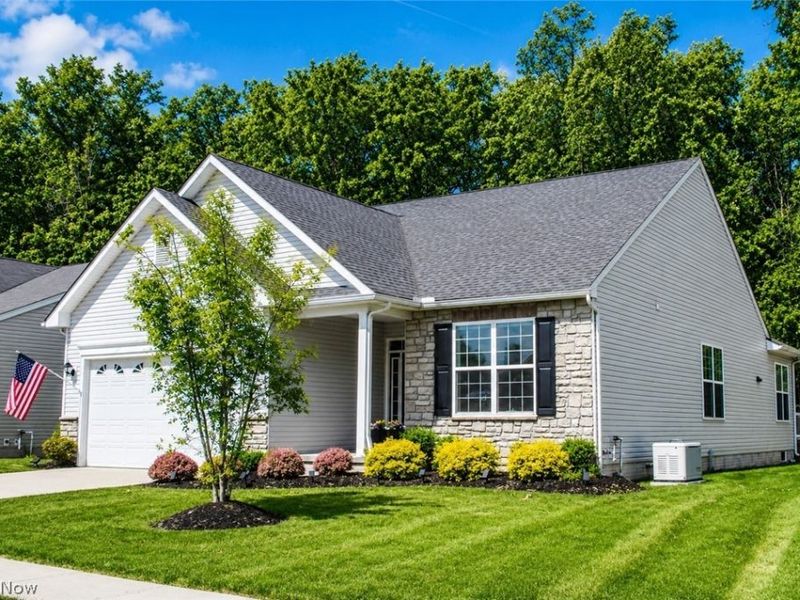 6616 Amber Way, North Ridgeville, OH 44039 Photo 2