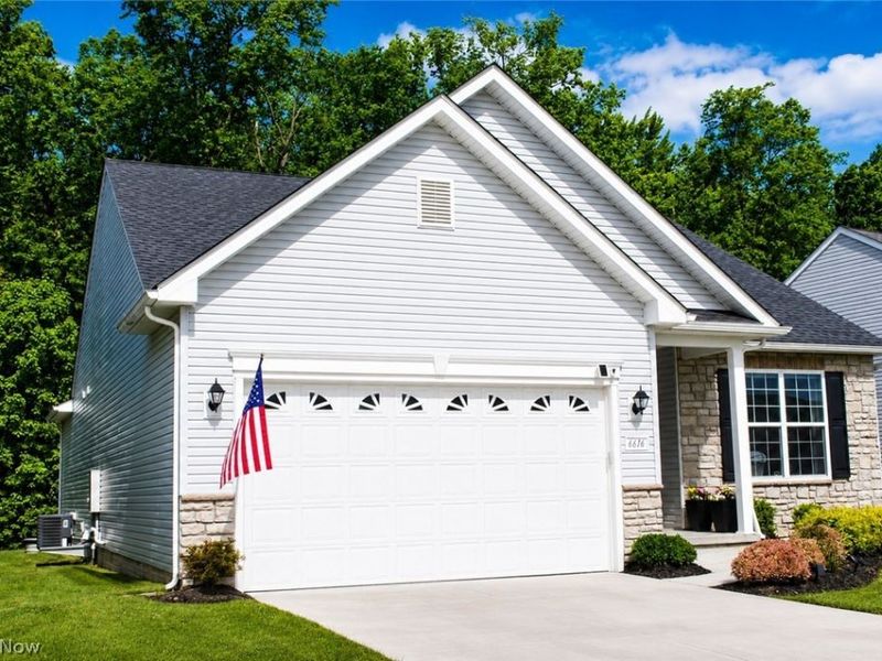 6616 Amber Way, North Ridgeville, OH 44039 Photo 3