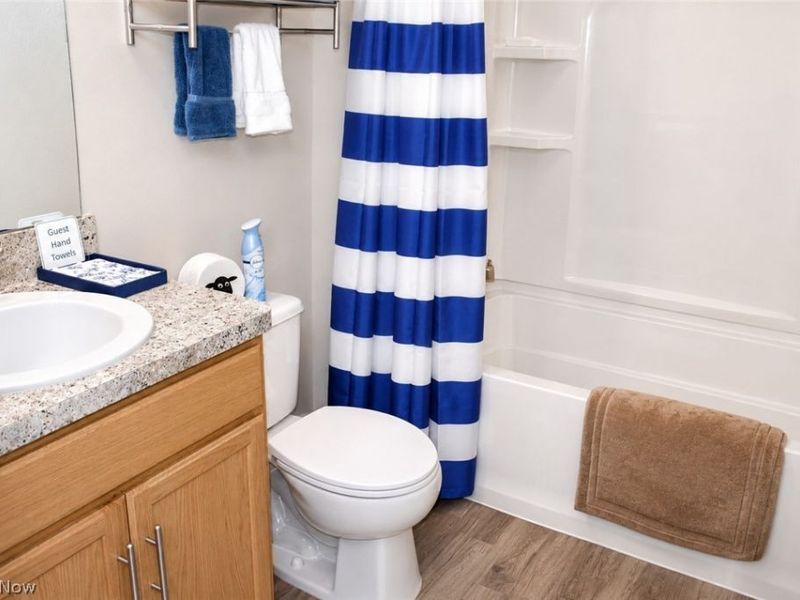 6616 Amber Way, North Ridgeville, OH 44039 Photo 8