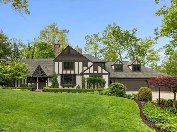 3089 Silver Lake Boulevard, Silver Lake, OH 44224