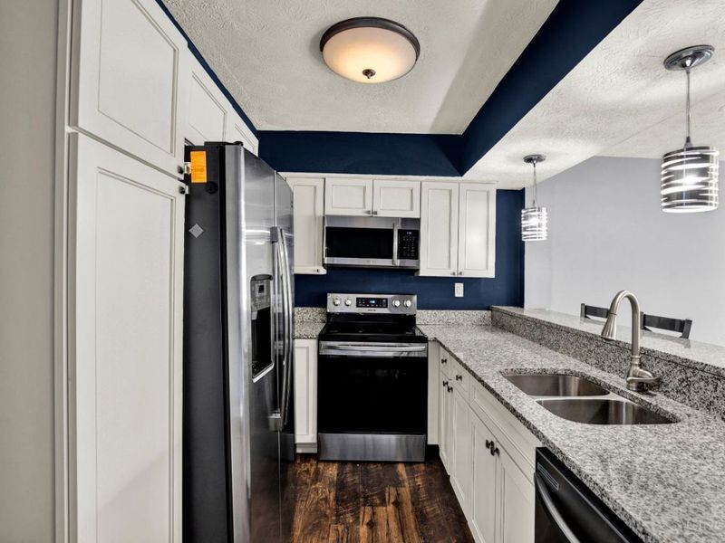 10555 Montgomery Road, Unit 70, Montgomery, OH 45242 Photo 16