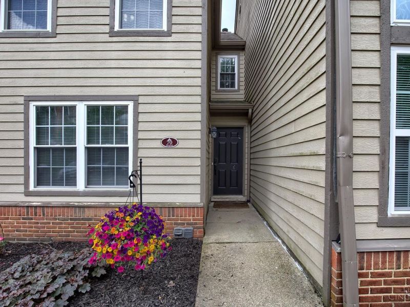 10555 Montgomery Road, Unit 70, Montgomery, OH 45242 Photo 5