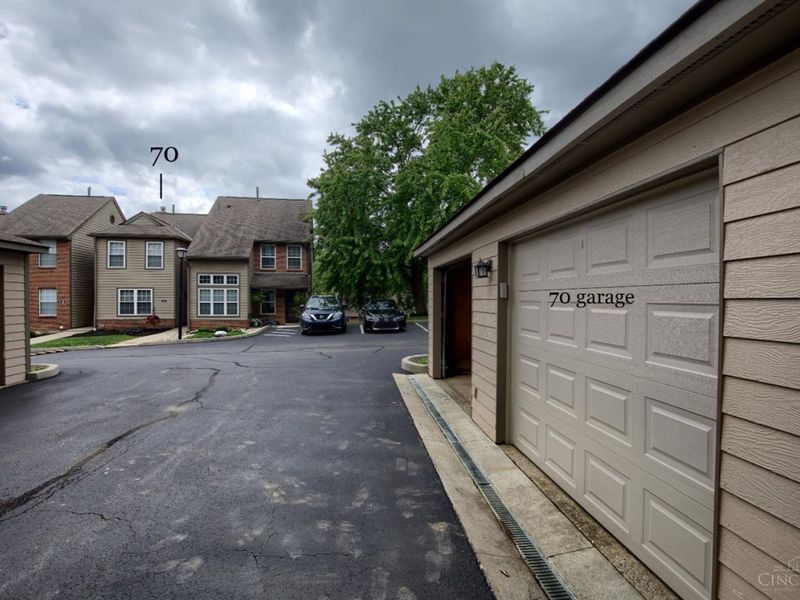 10555 Montgomery Road, Unit 70, Montgomery, OH 45242 Photo 61