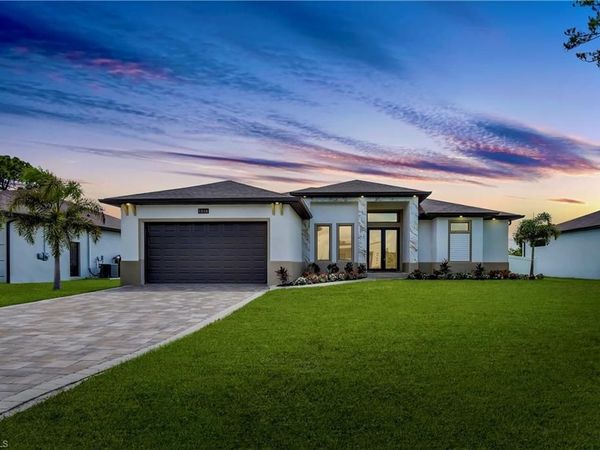 1014 Angelo AVE, LEHIGH ACRES, FL 33971
