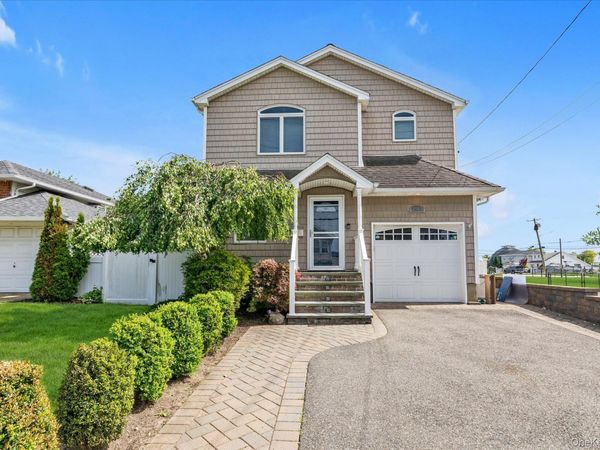 2464 Horace Court , Bellmore, NY 11710