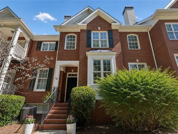 1194 Brookhaven Glen, Atlanta, GA 30319