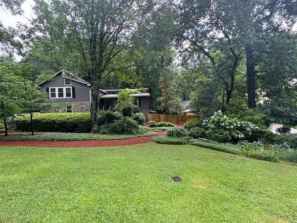 1195 Lake Colony Drive , Marietta, GA 30068