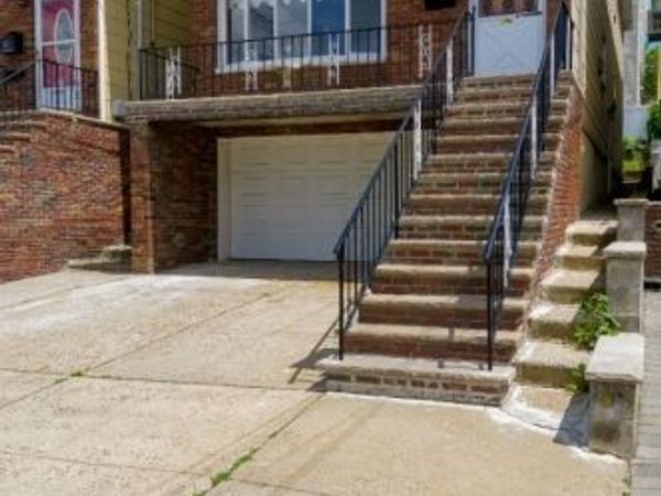 510 Liberty Ave, Jersey, NJ 07307