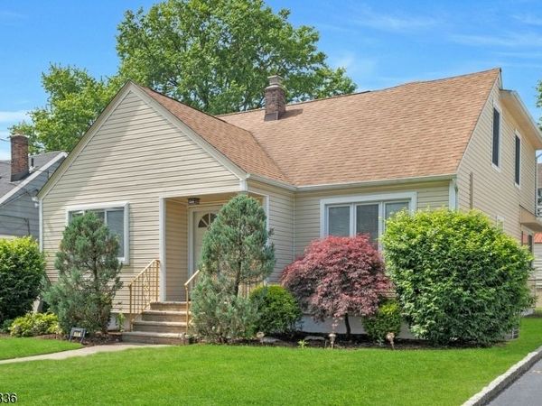 45 W Oldis St, Rochelle Park, NJ 07662