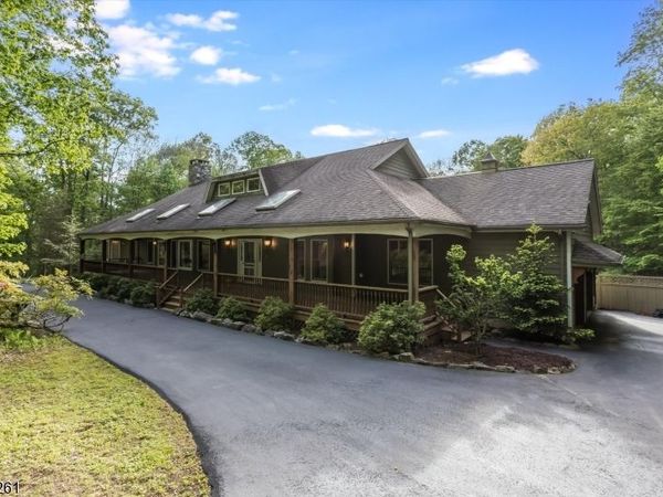 42 Cliffwood Rd, Chester, NJ 07930