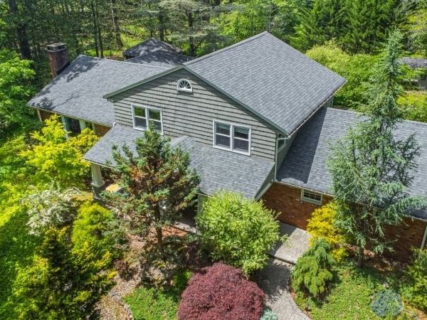 24 Brookvale Rd, Kinnelon, NJ 07405