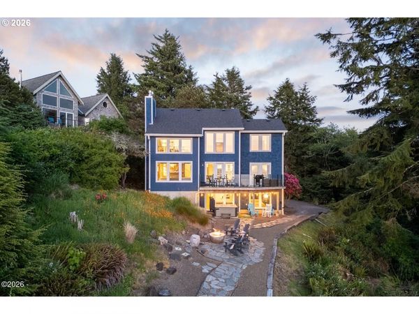 4920 Hilltop Lane, Neskowin, OR 97149