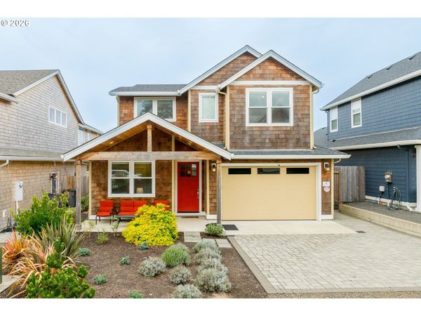 209 3rd ST, Manzanita, OR 97130