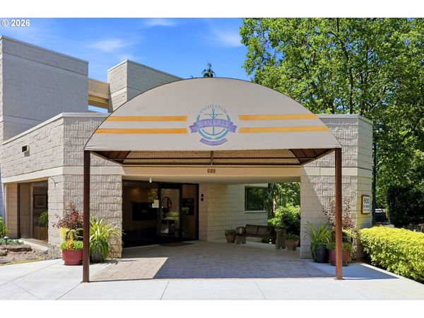 600 SE MARION ST, Unit 403, Portland, OR 97202
