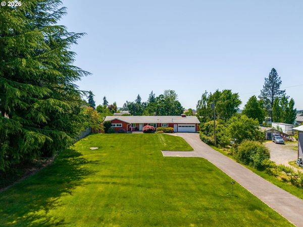 1215 E COLLEGE ST, Mt. Angel, OR 97362