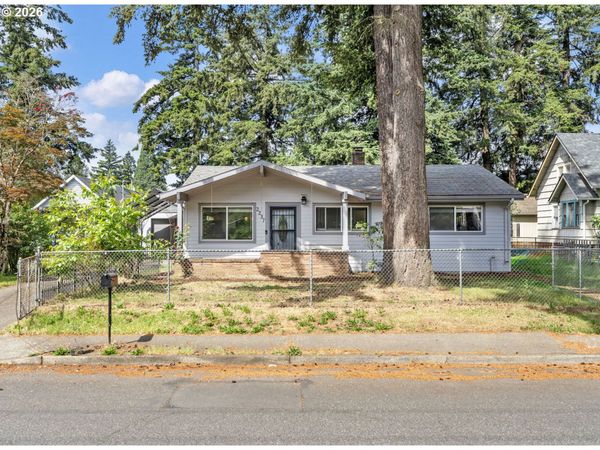 2237 SE 139TH AVE, Portland, OR 97233