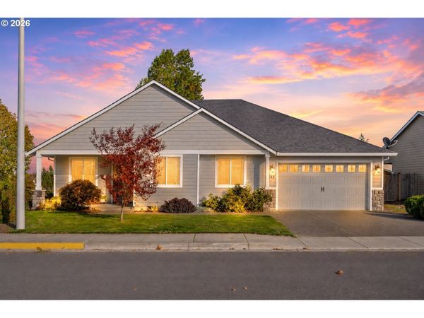 365 SUNSET LN, Monmouth, OR 97361