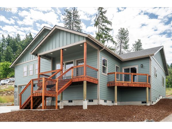 763 BOULDER LOOP, Creswell, OR 97426