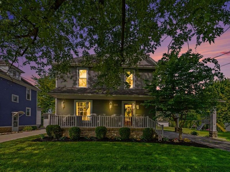 208 Kinney, Bellevue, OH 44811 Photo 2