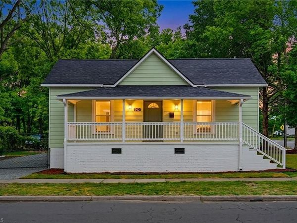 702 Maple Avenue , Burlington, NC 27215
