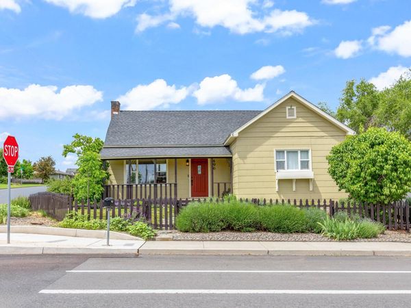 496 SW 2nd Street, Madras, OR 97741