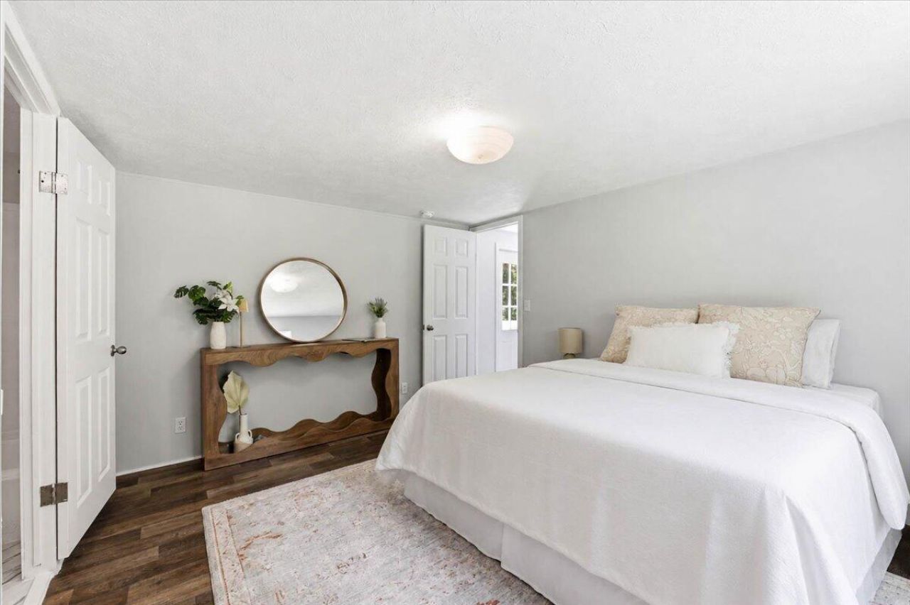 169 Bennett Avenue Photo 7