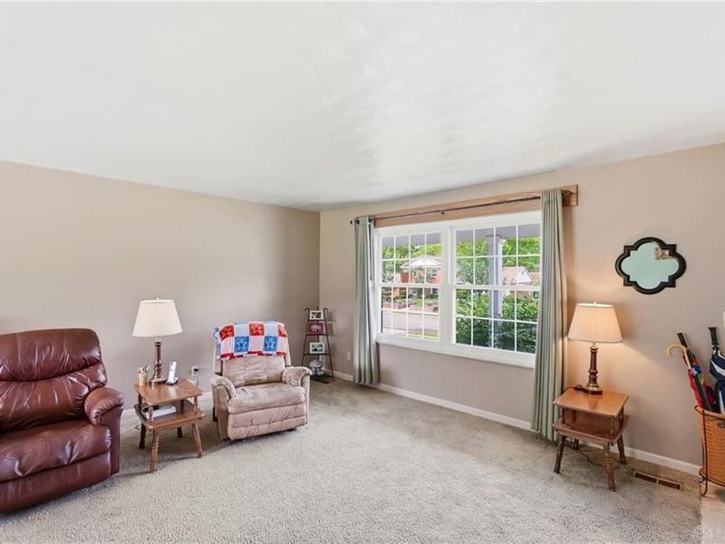 945 Kenbrook Drive, Vandalia, OH 45377 Photo 1