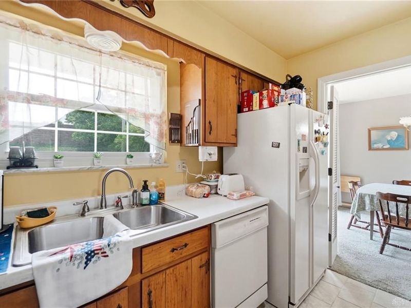 945 Kenbrook Drive, Vandalia, OH 45377 Photo 11