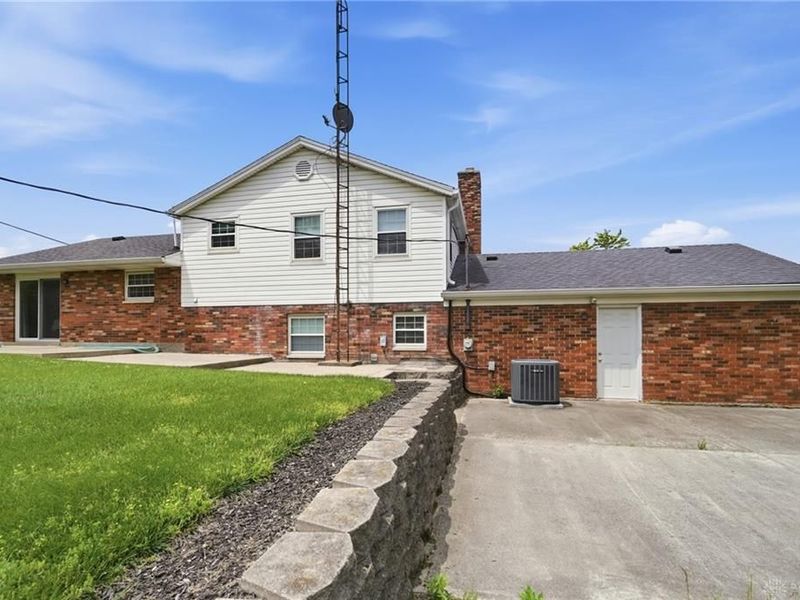 945 Kenbrook Drive, Vandalia, OH 45377 Photo 28