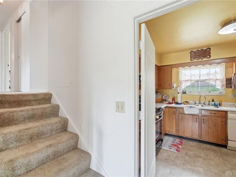 945 Kenbrook Drive, Vandalia, OH 45377 Photo 8