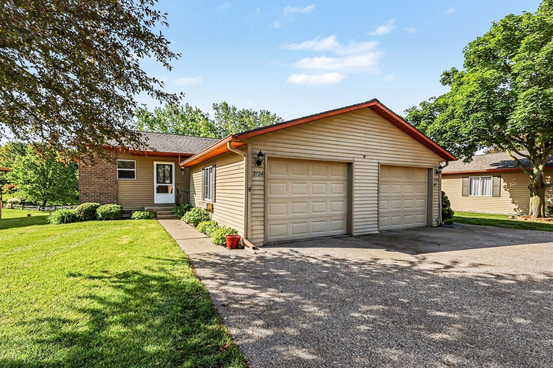 3124 Old Kent Road Se, Kentwood, MI 49512 Main Photo