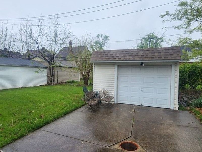 21351 Crystal Avenue, Euclid, OH 44123 Photo 12