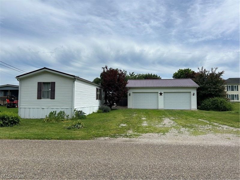 39 N Canal Street, Frazeysburg, OH 43822 Photo 1
